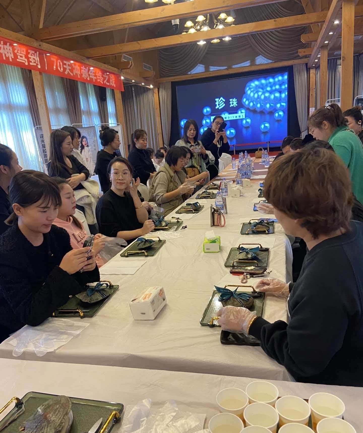 亲乐活动3.8妇女节手工